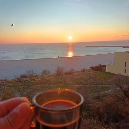 Sunrise Beachfront Relax Residence Констанца Экстерьер фото