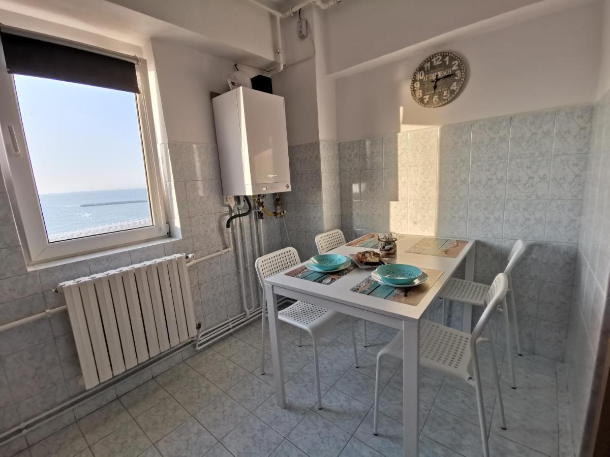 Sunrise Beachfront Relax Residence Констанца Экстерьер фото