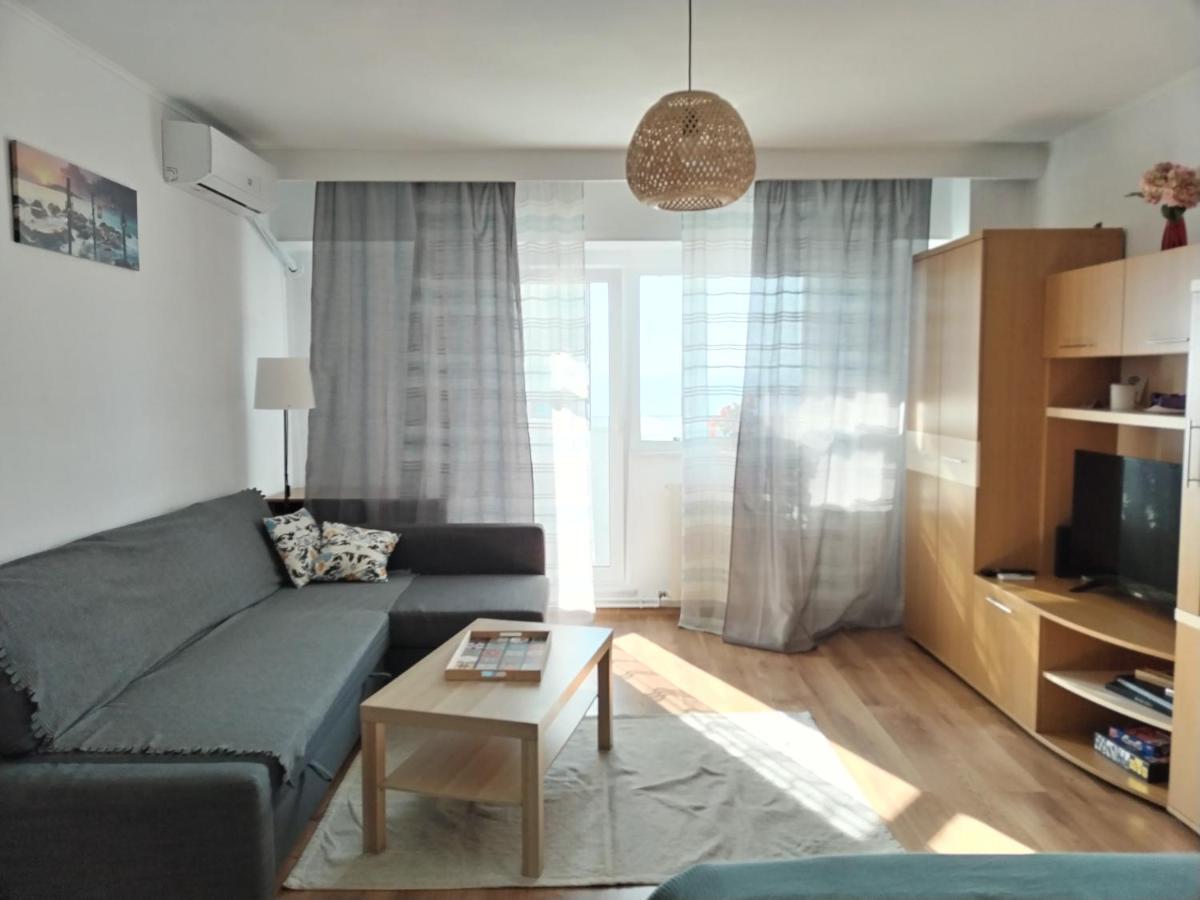 Sunrise Beachfront Relax Residence Констанца Экстерьер фото