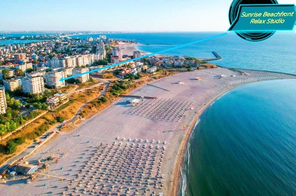 Sunrise Beachfront Relax Residence Констанца Экстерьер фото