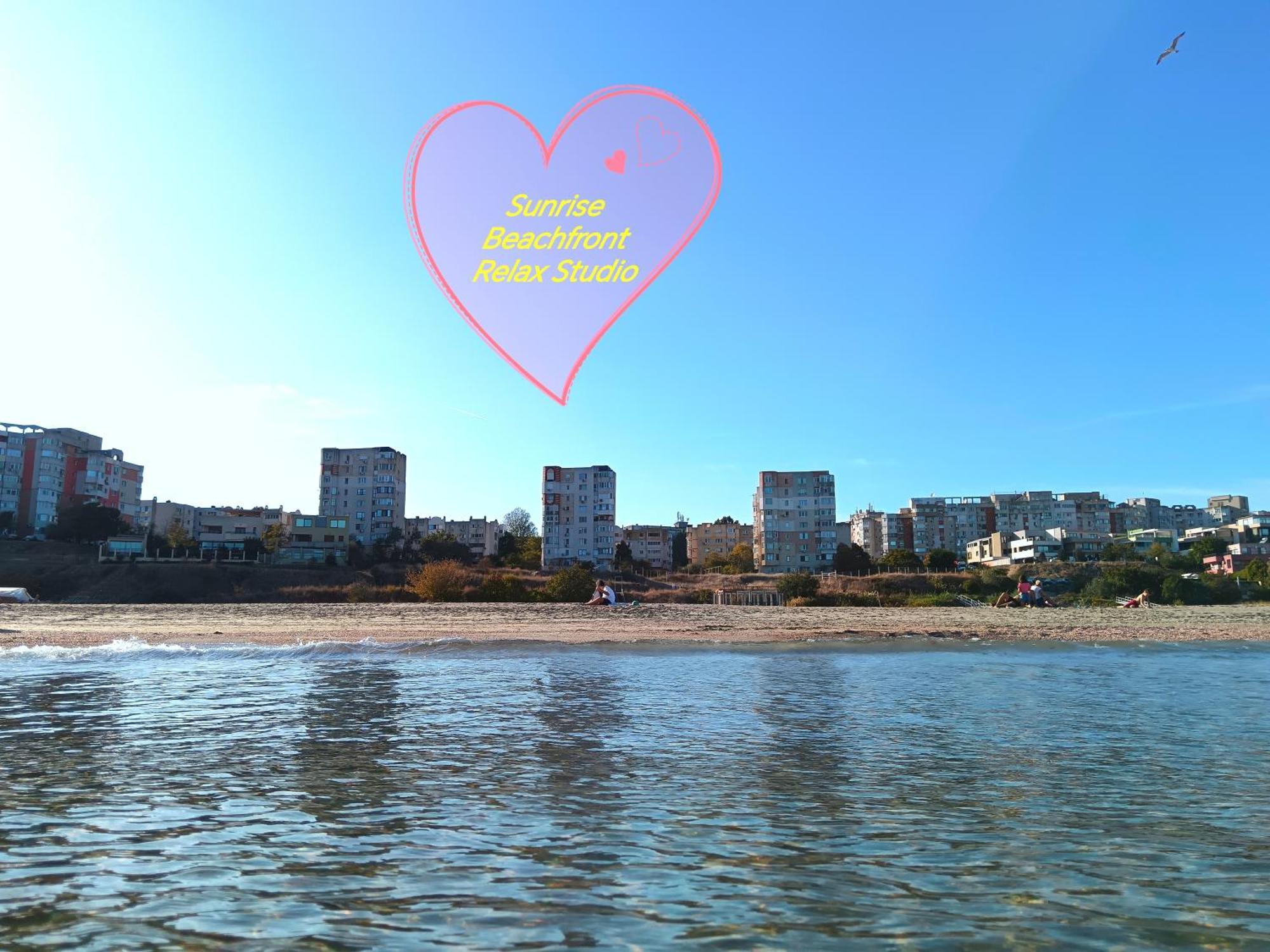 Sunrise Beachfront Relax Residence Констанца Экстерьер фото
